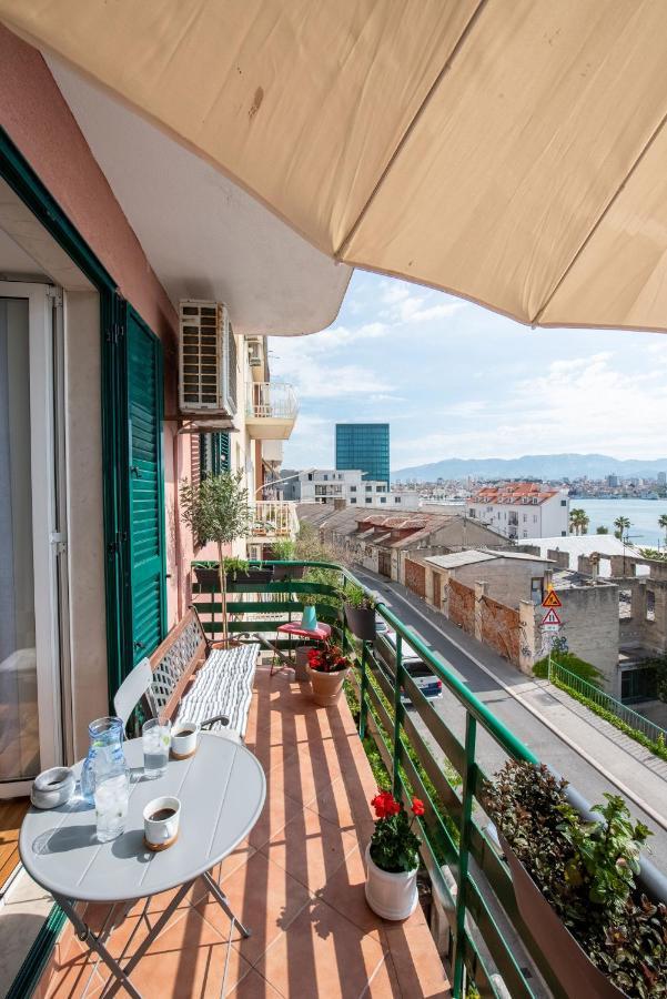 Airy Seafront 1920S Apartment Split Exteriör bild