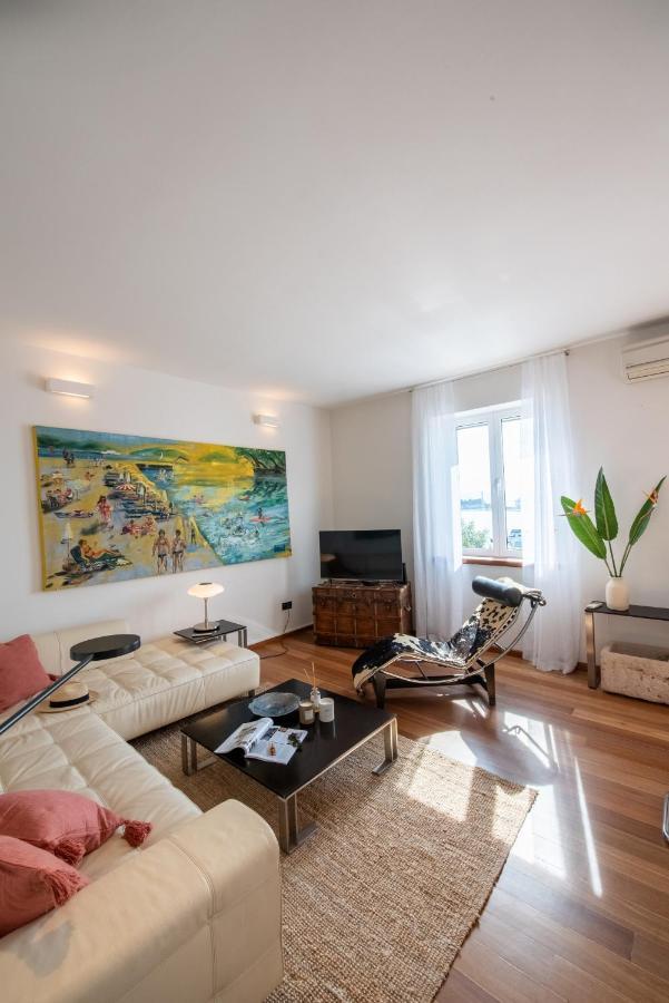 Airy Seafront 1920S Apartment Split Exteriör bild